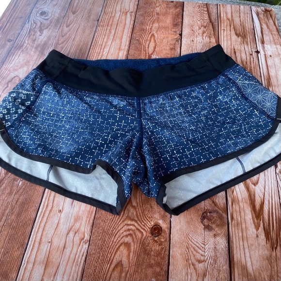 ✨ LULULEMON SASHIKO CROSS SPEED SHORT 2.5” - Picture 4 of 15